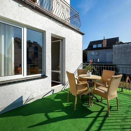 Apartment Apartment, Breakfast Included *